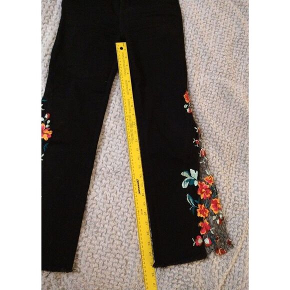 We the free Embroidered floral denim capri Sz 24 Blk Boho Cottagecore Feminine - Picture 5 of 11